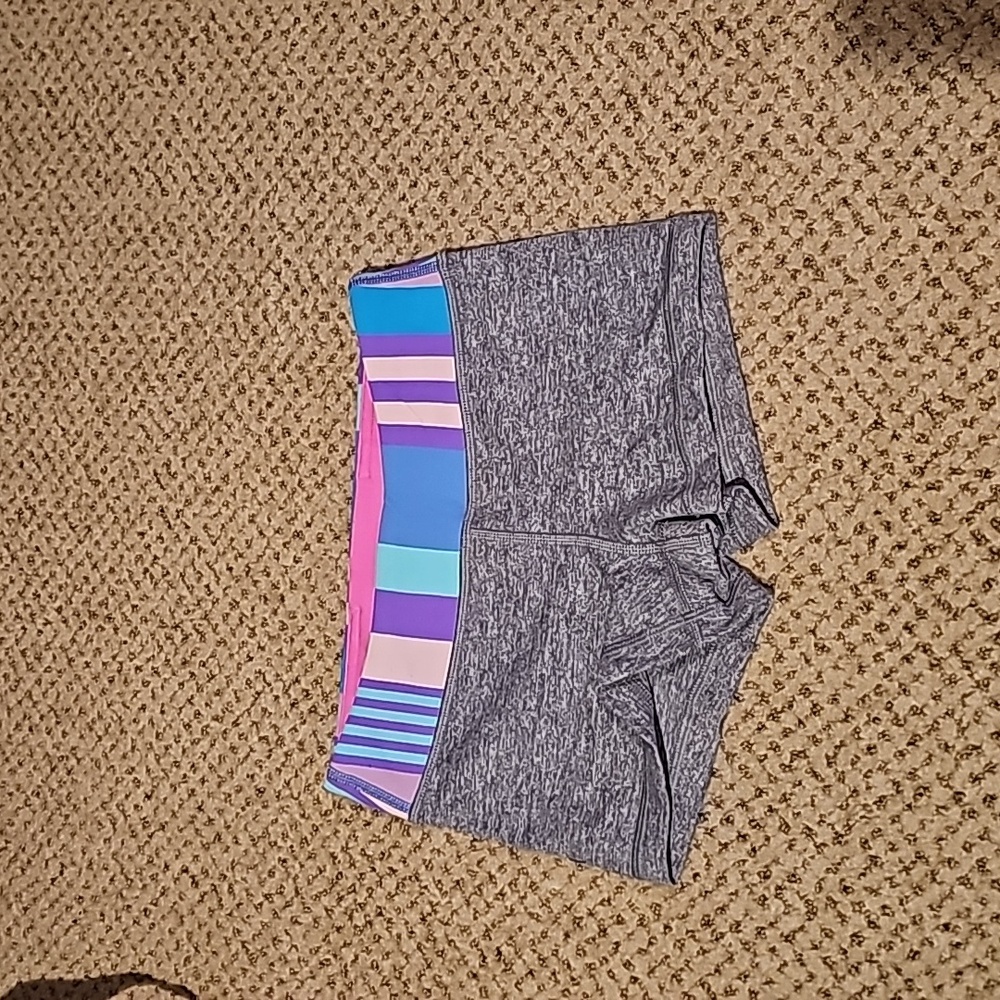 Ivivva size 8 booty short like new